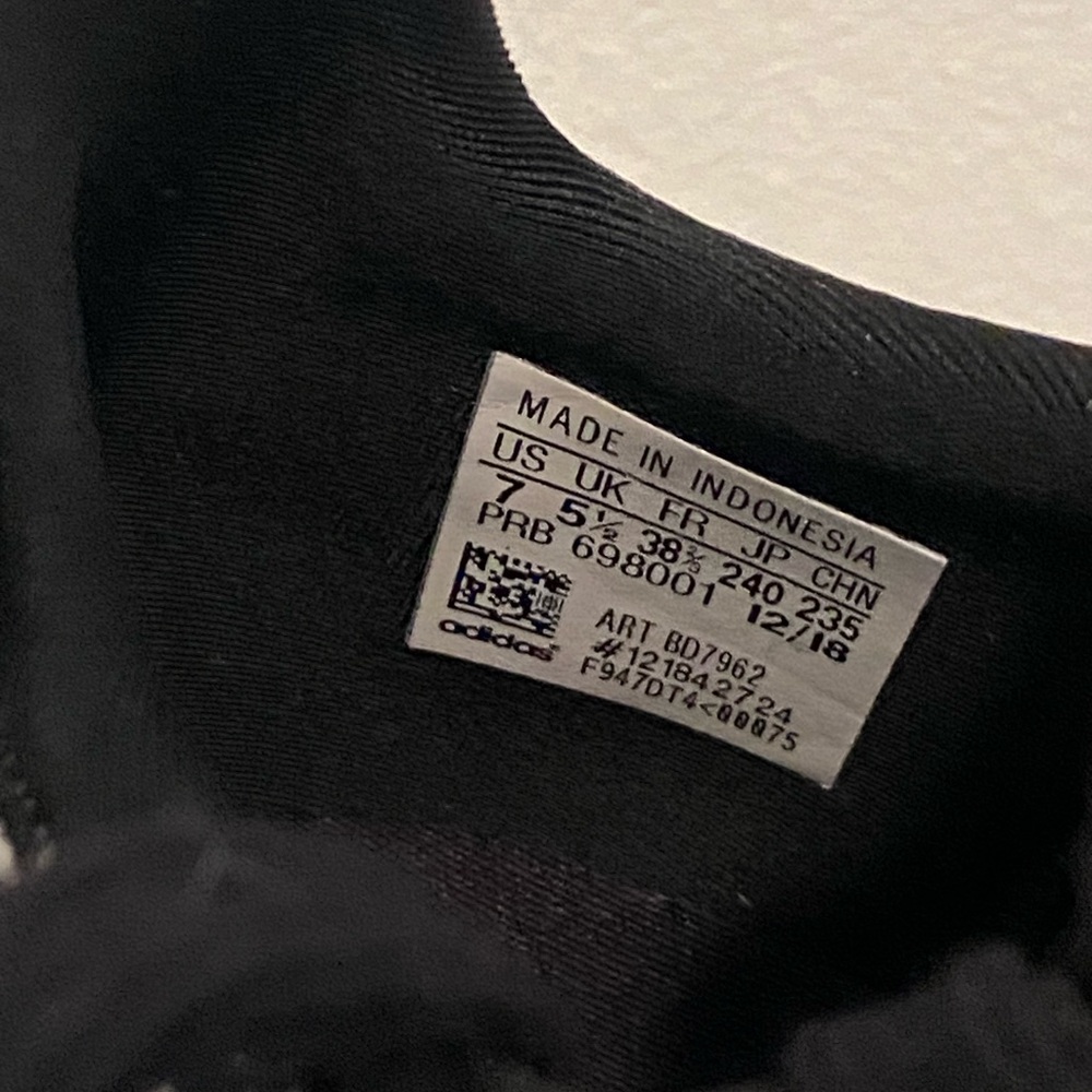 Adidas Swift Run Sneakers sz7 - Picture 5 of 7